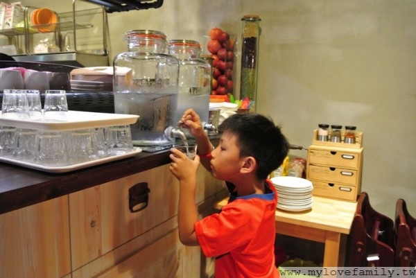 MOVE Kitchen