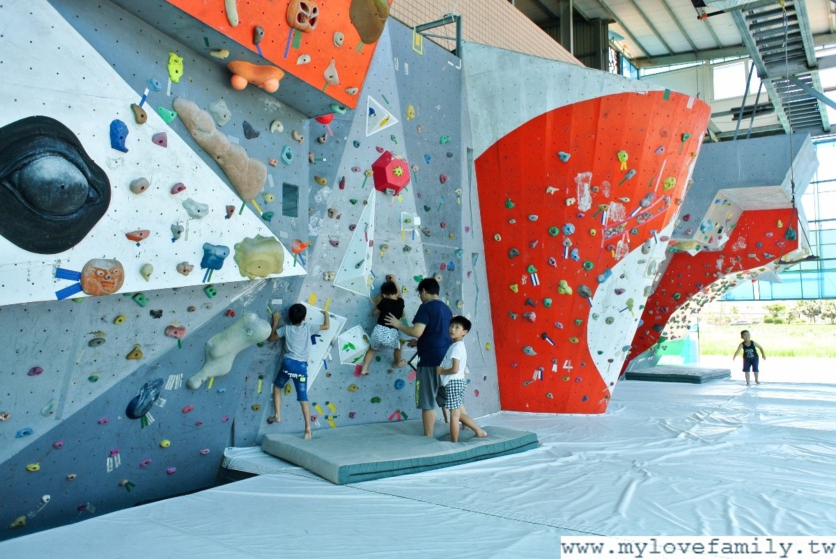 YOY 歪仔歪攀岩館