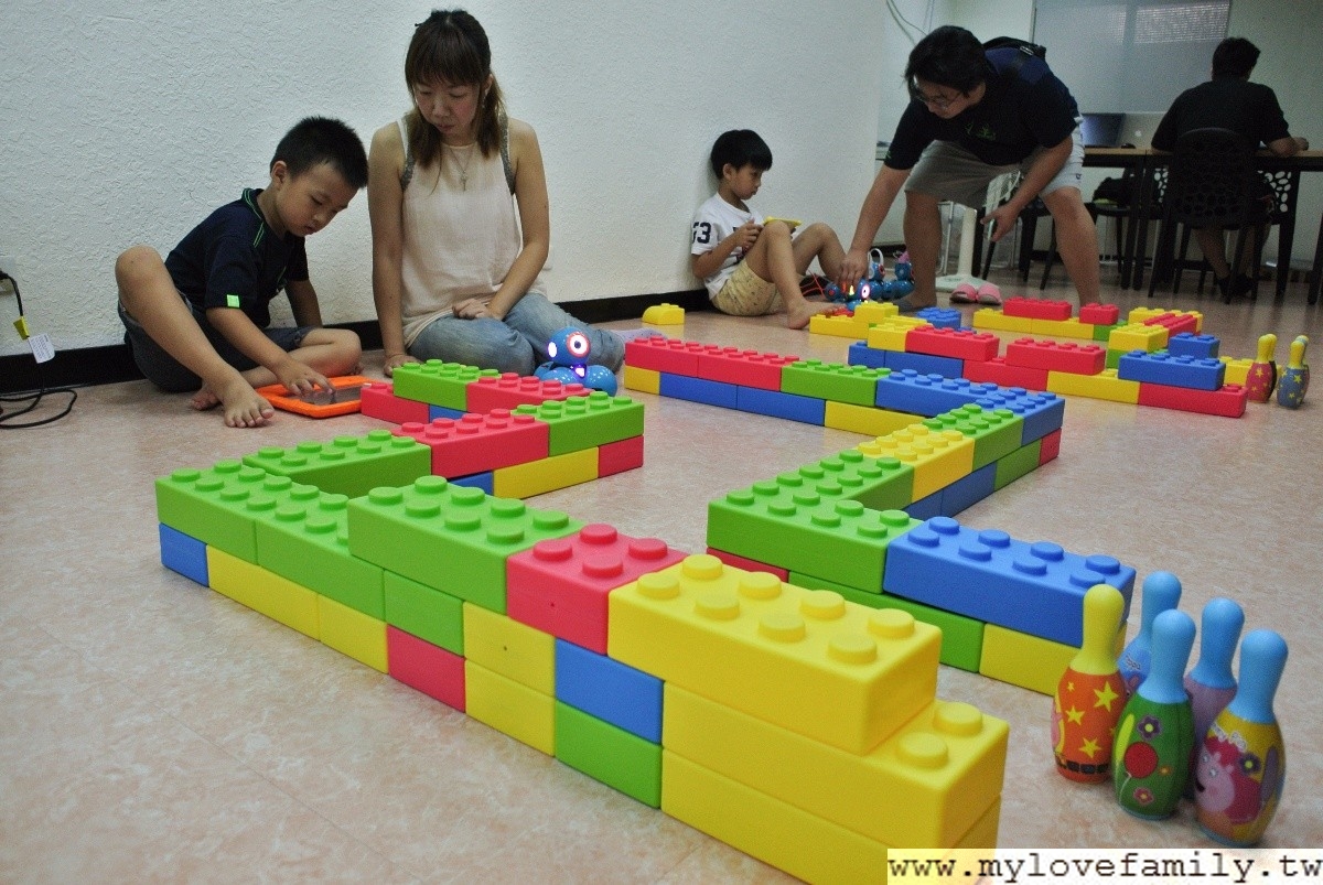 捲耳貓兒童程式創作學苑