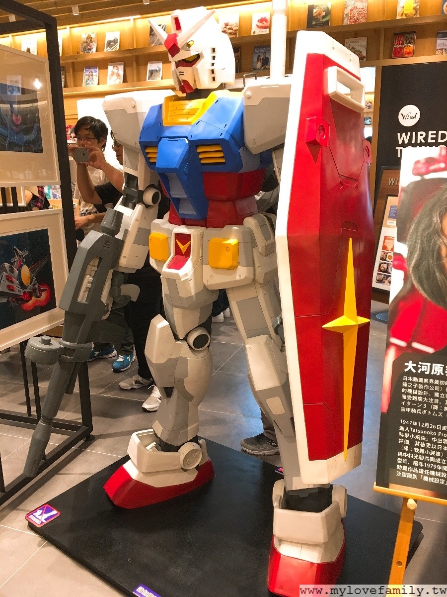 GUNDAM docks at TAIWAN 6M‪‎巨型鋼彈亞洲巡