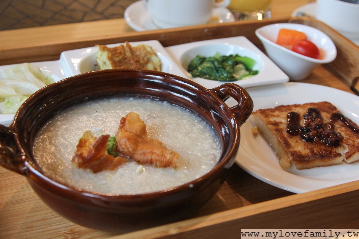Aeris International Hotel