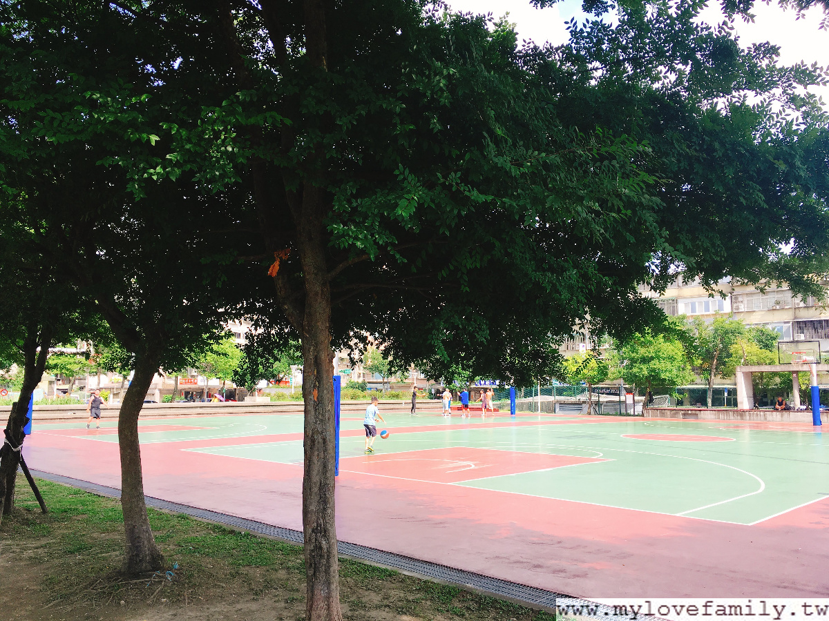 玉成公園