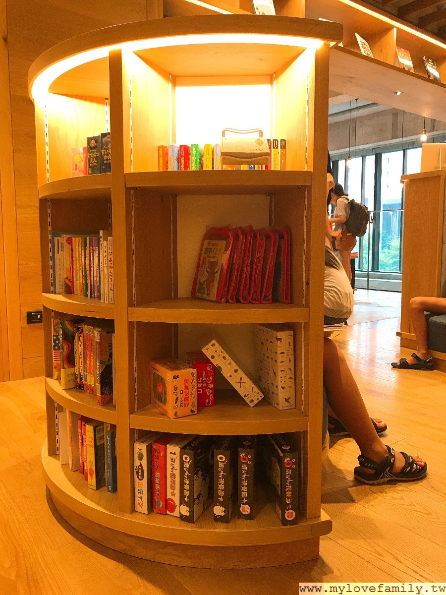 【蔦屋書店TSUTAYA BOOKSTORE】台中