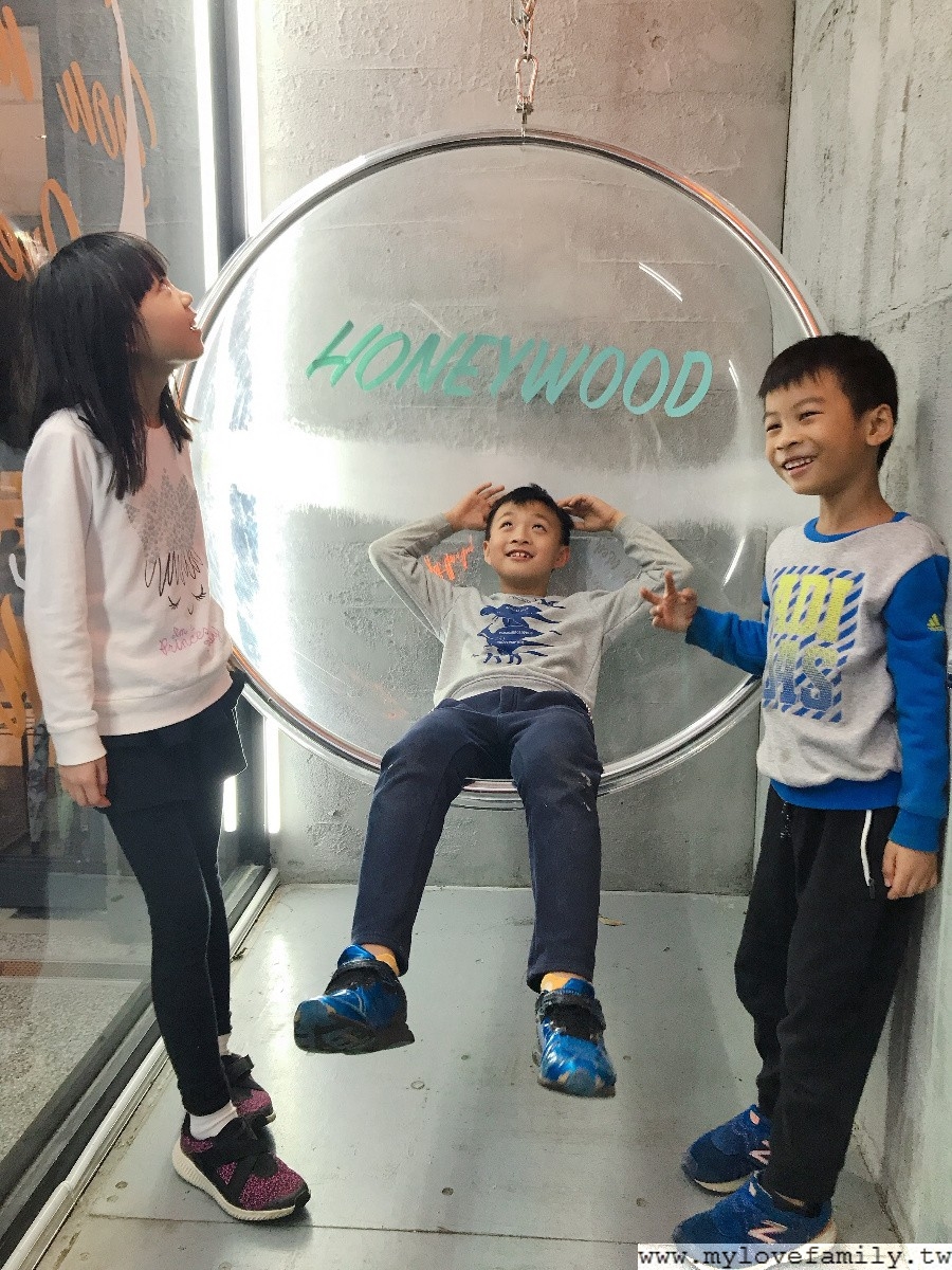 HoneyWood Cafe