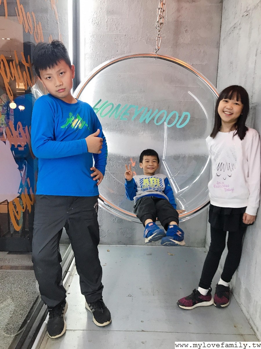 HoneyWood Cafe