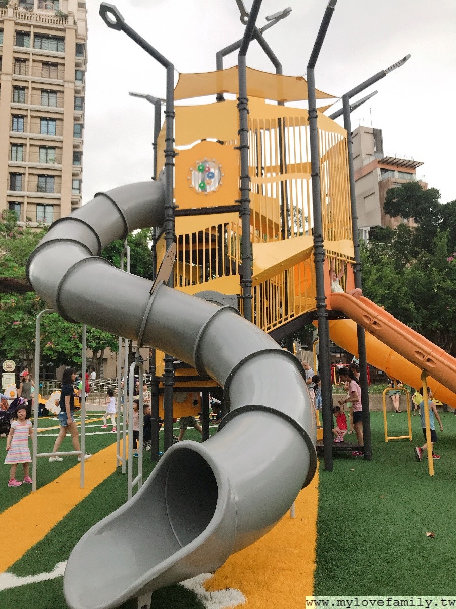 建成公園