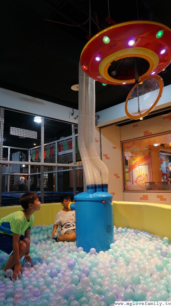 爬爬客親子樂園