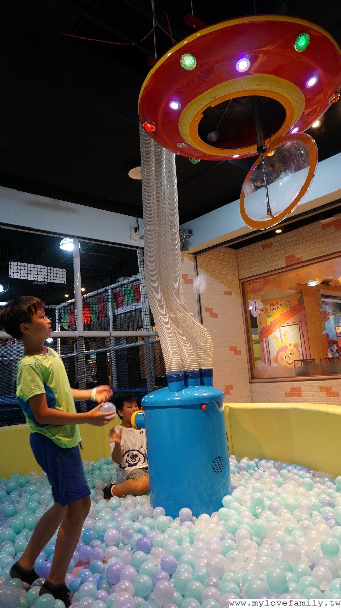 爬爬客親子樂園