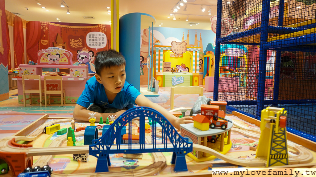 貝兒絲樂園 奇幻西國主題館