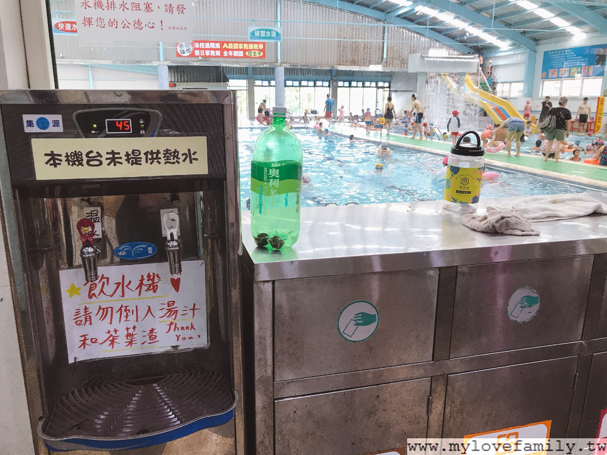 佳冬美樂地游泳池