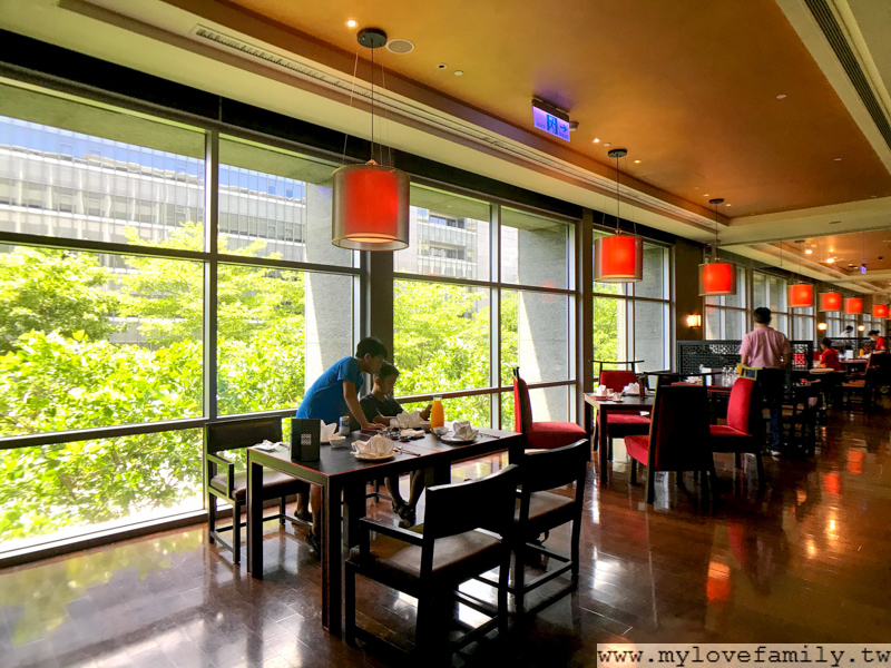  華航諾富特飯店