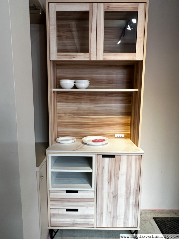 億家具 批發倉庫中山