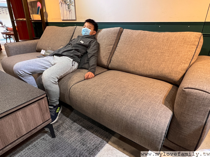 億家具 批發倉庫中山