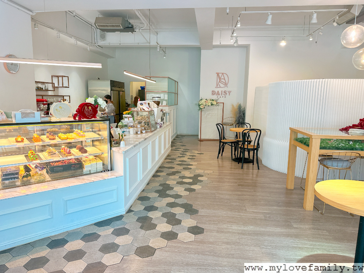 DAISY CAFE