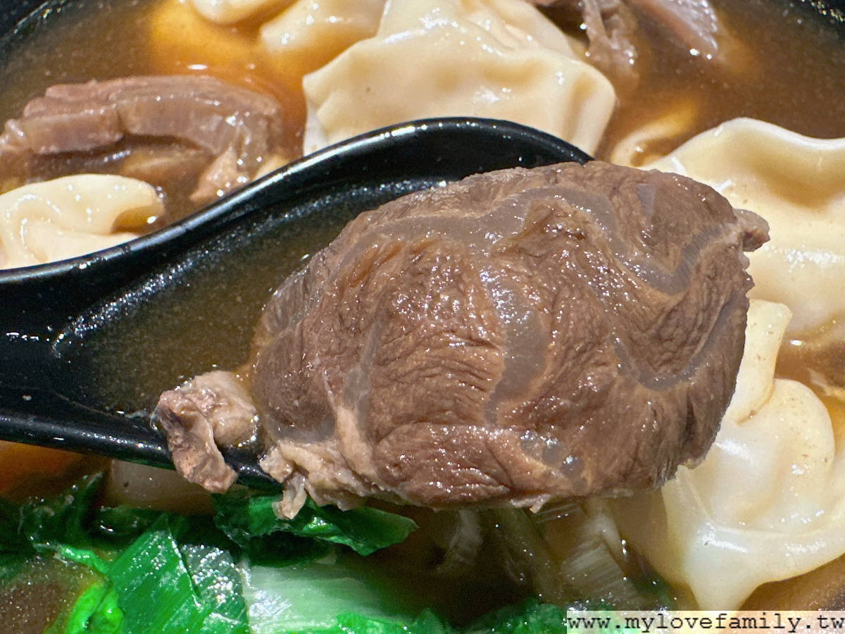 呷飽牛肉麵