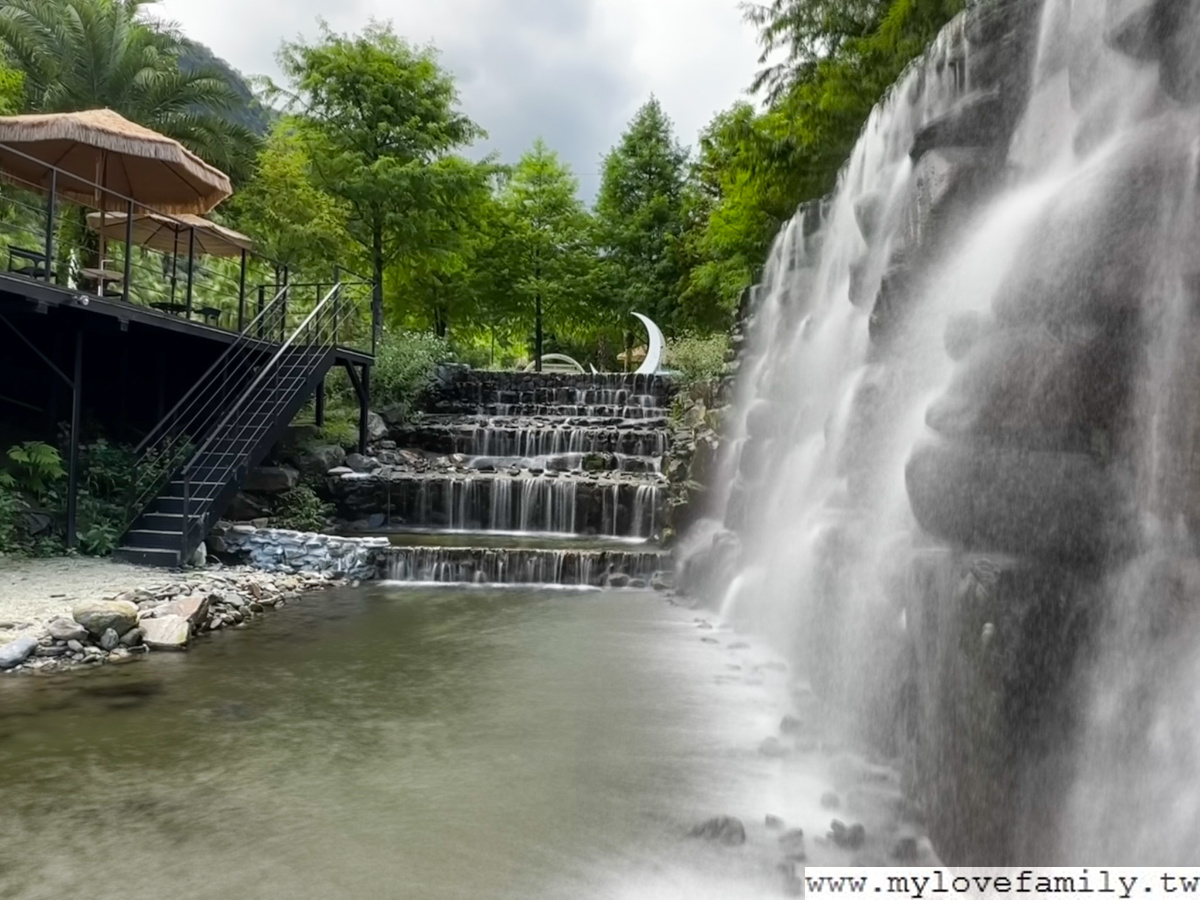 鳳梨屋水上莊園