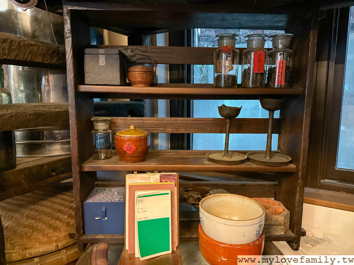 捨茶外人文茶館